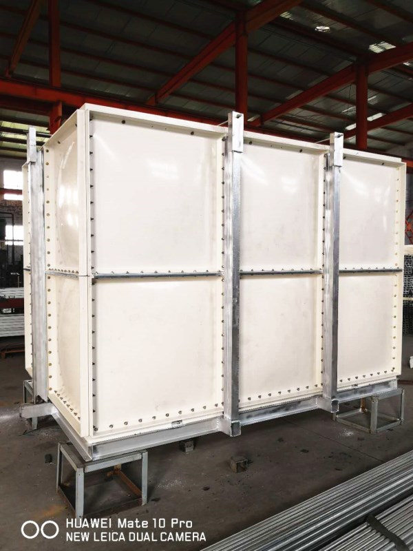 我們運(yùn)輸玻璃鋼水箱時應(yīng)該注意哪些問題？